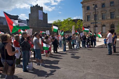Click on image to see full-sized version Marty Crockett (Derry Friends of Gaza) addresses the crowd about his experience driving an ambulance to Gaza
