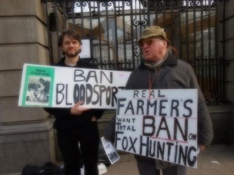 Click on image to see full-sized version Farmers too oppose foxhunting
